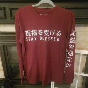 Fresh Laundry Men's Japanese/English Grapic Shirt Size Medium - Maroon Color